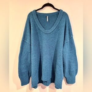 Free People oversized sweater size small